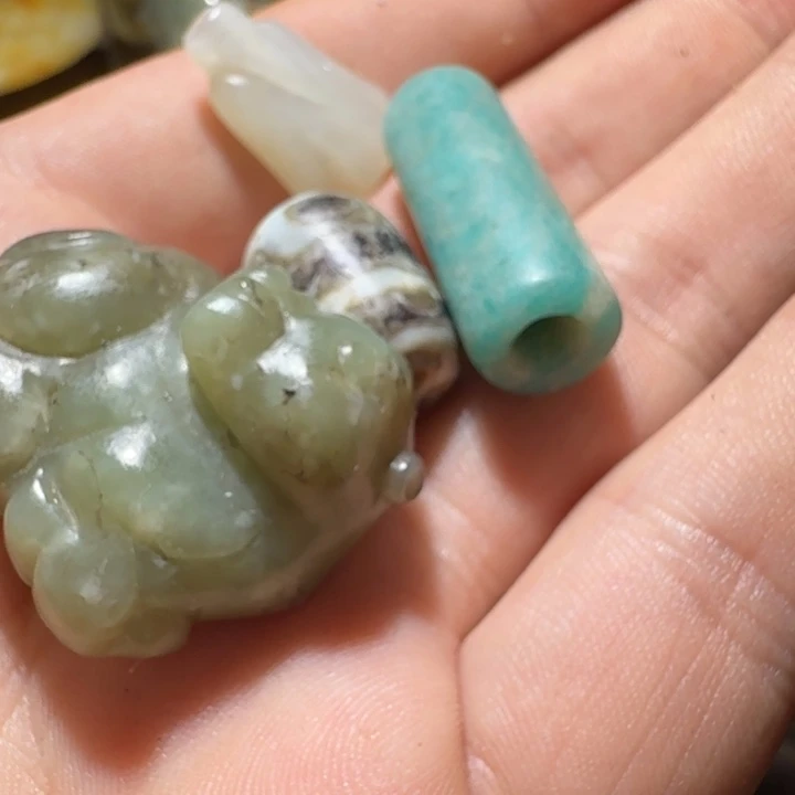 未镶嵌和田玉（糖玉）挂件