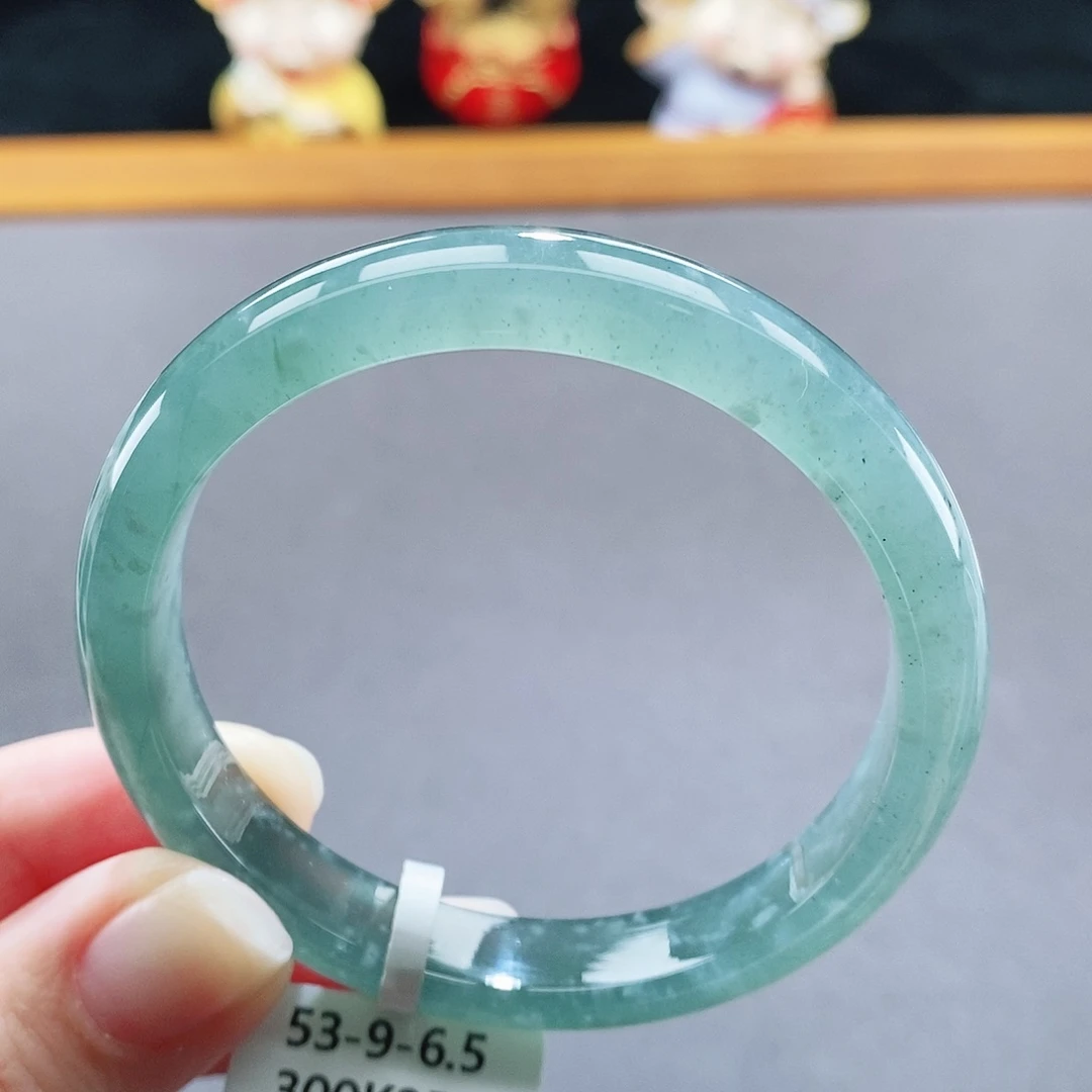 翡翠未镶嵌手镯100