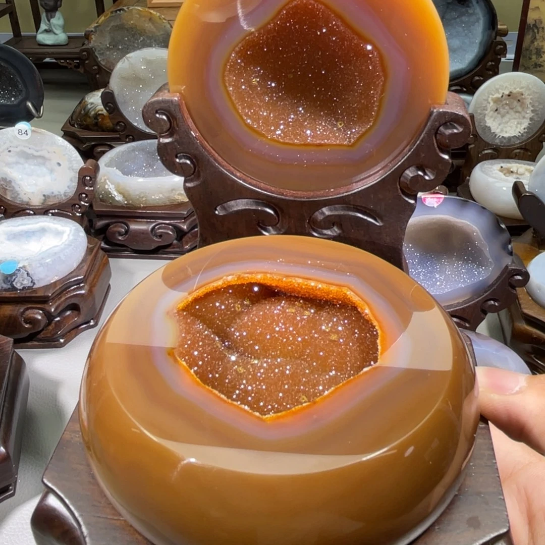 大型摆件（非配饰）未镶嵌水晶聚宝盆