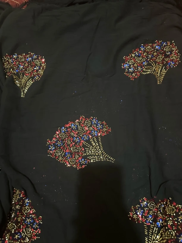 يەلپۇگۇچ لورا布料