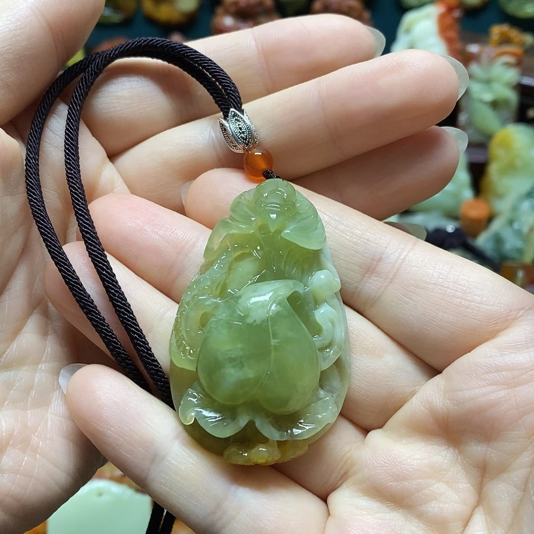 岫玉未镶嵌吊坠(赠链)