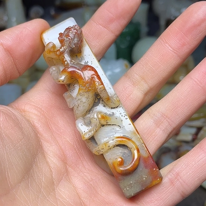 自***岁和田玉未镶嵌挂件