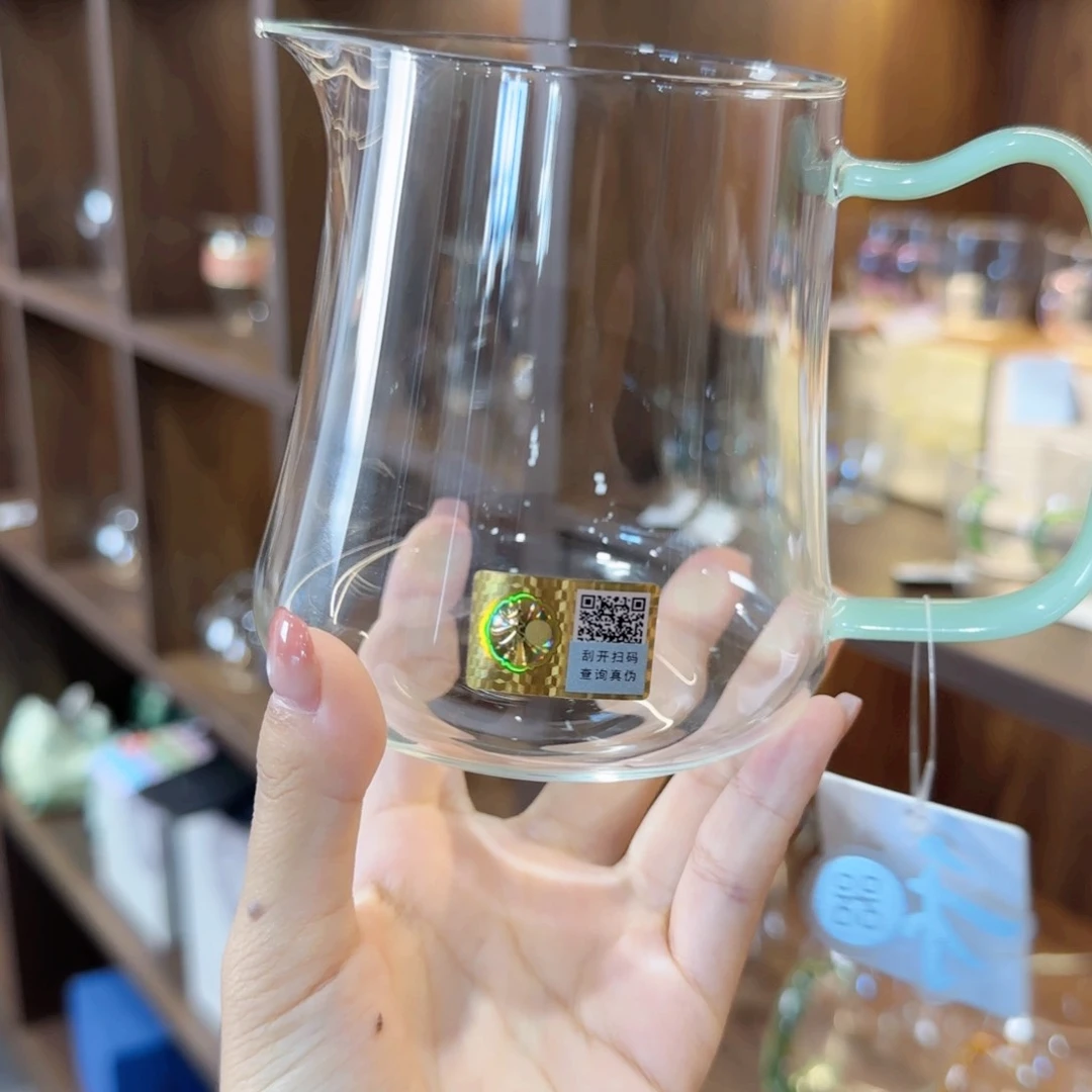 禾器卓然浅玉色。。。