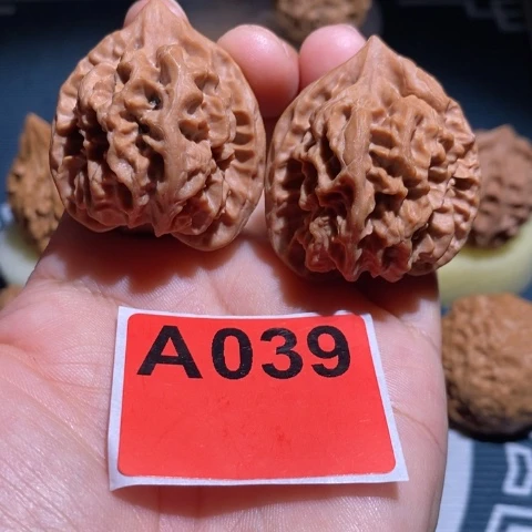 文玩核桃吊坠37曹大龙
