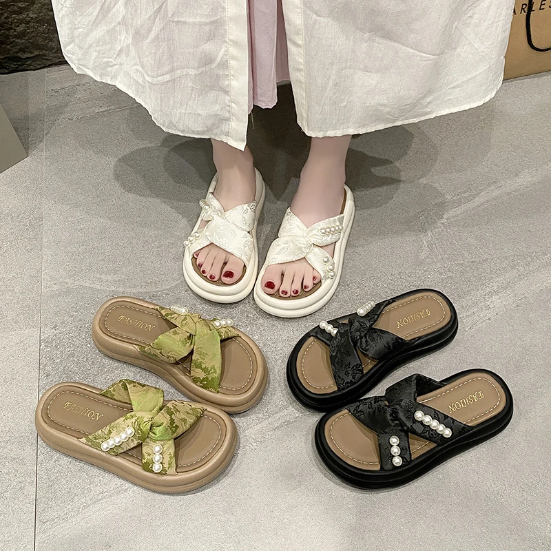 厚底凉拖鞋2025网红夏季女生露趾时尚一字拖软底厚底凉拖女外穿