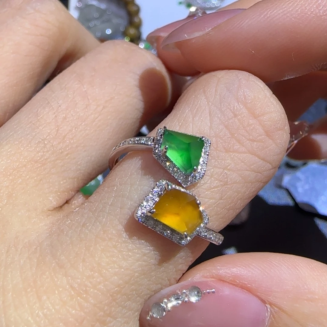 翡翠18K金镶嵌颈饰精品