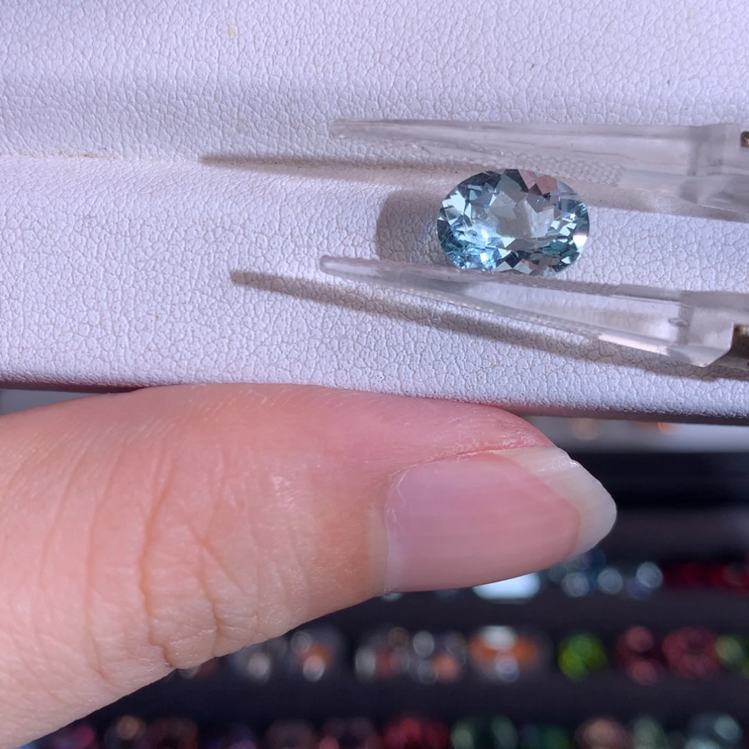 海蓝宝石笔搁未镶嵌2.045ct