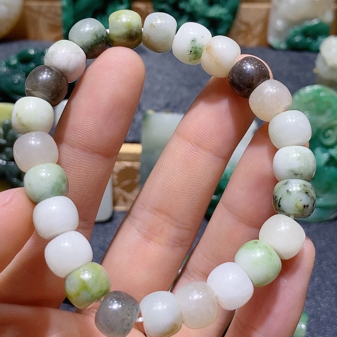 独山玉未镶嵌吊坠