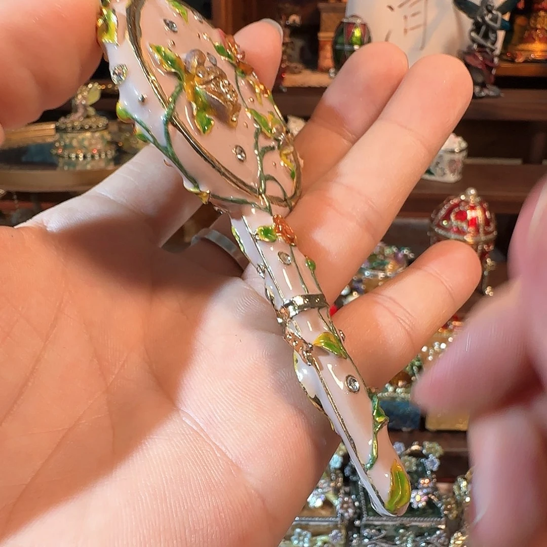 手工制品请勿吹毛求疵