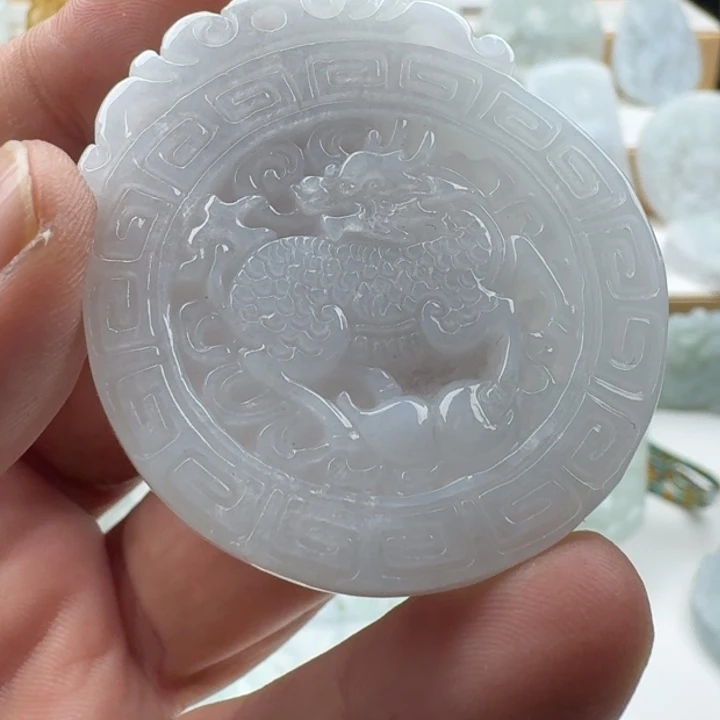 翡翠未镶嵌颈饰天然缅甸A货翡翠