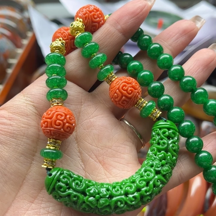 石英质玉颈饰未镶嵌