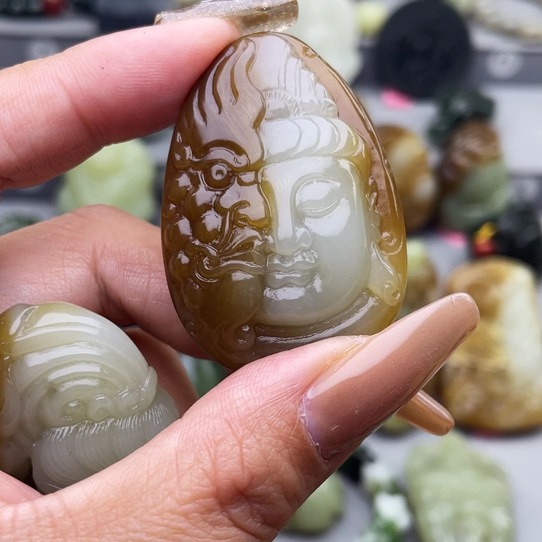 ¦***和田玉未镶嵌颈饰