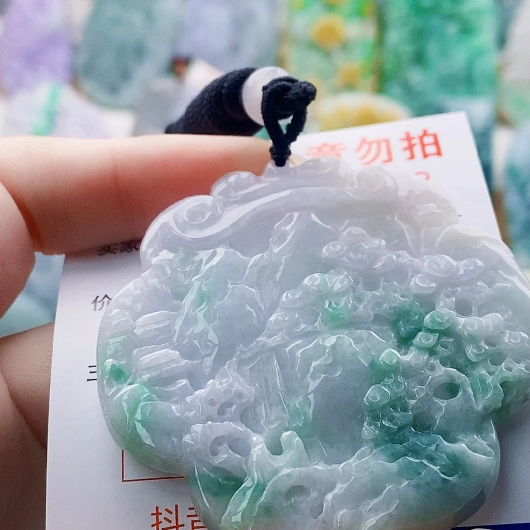 吊坠(不含链)未镶嵌翡翠