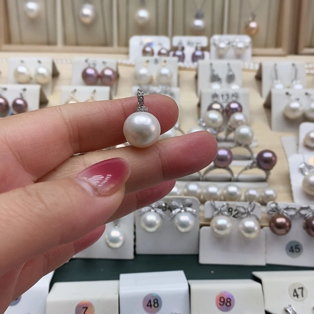 银S925镶嵌淡水珍珠颈饰