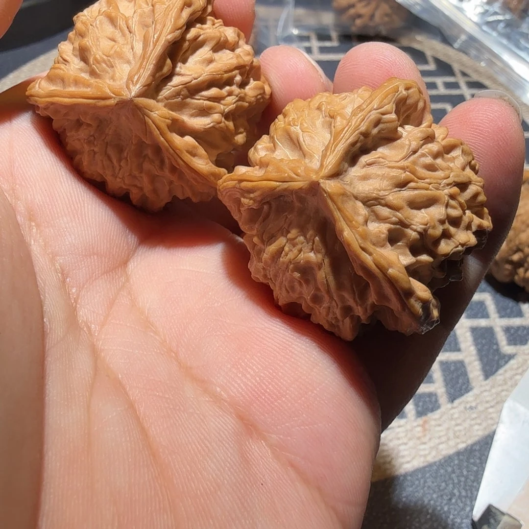 文玩核桃吊坠盘山