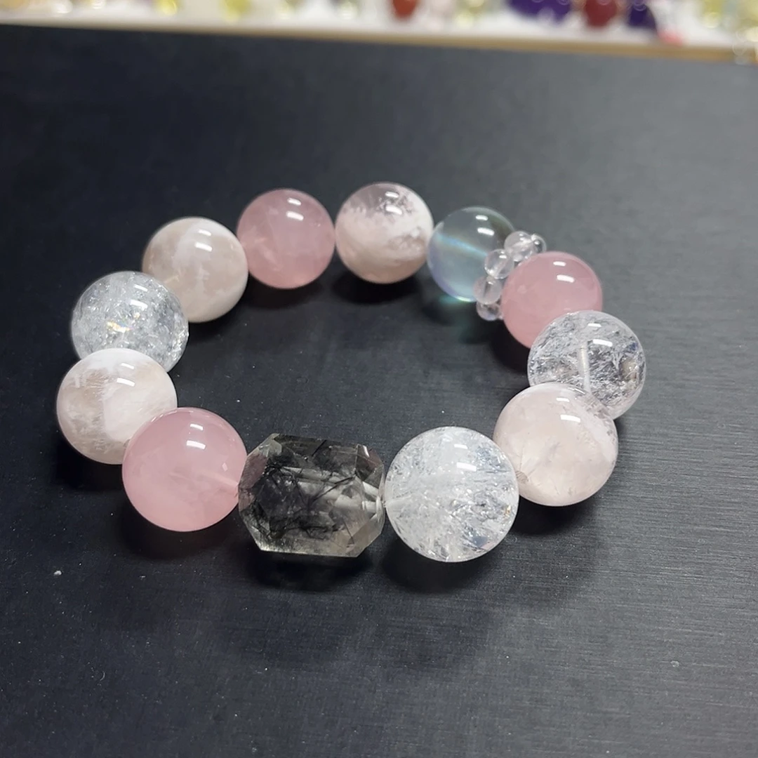 水晶未镶嵌手链粉水晶设计款手串