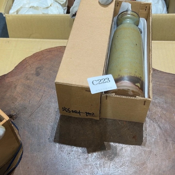 瓷器周边默认瑕疵1断****湿