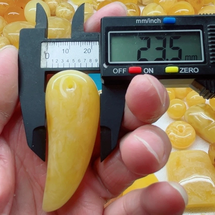 琥珀（矿物珀）未镶嵌裸石