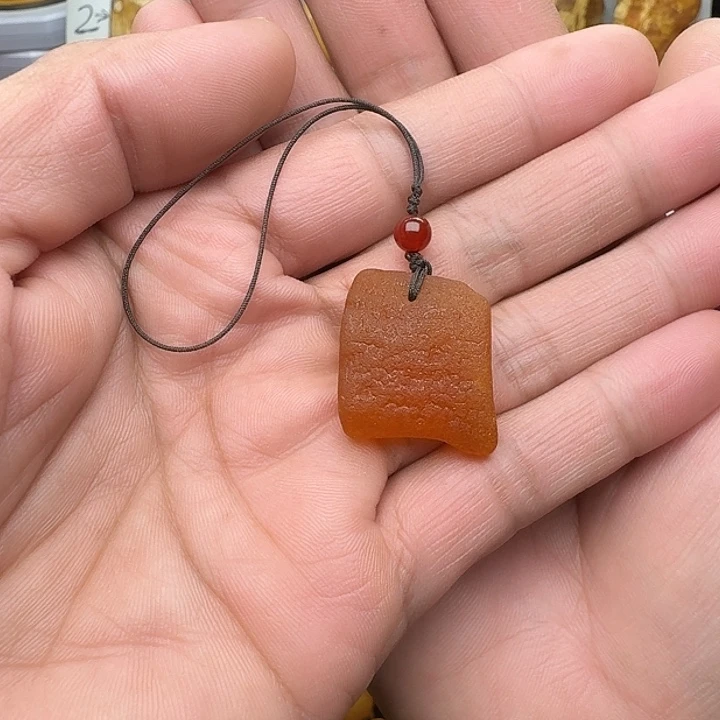 琥珀未镶嵌裸石天然蜜蜡手机吊坠