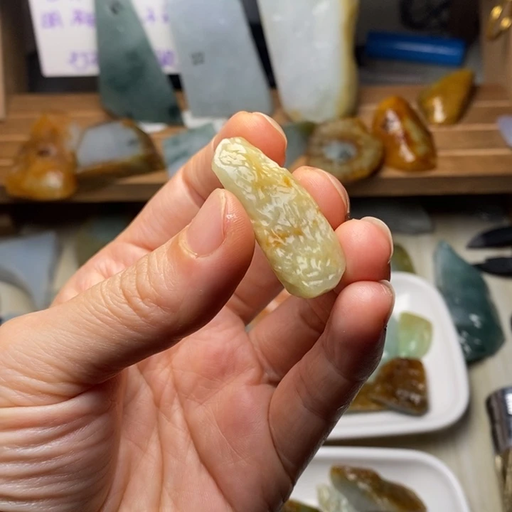 翡翠未镶嵌颈饰天然