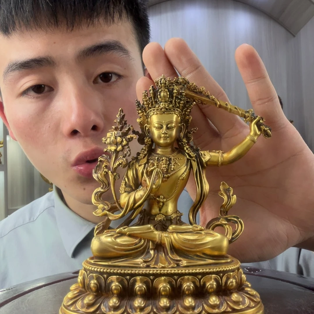 阿*佛像的造型和造型