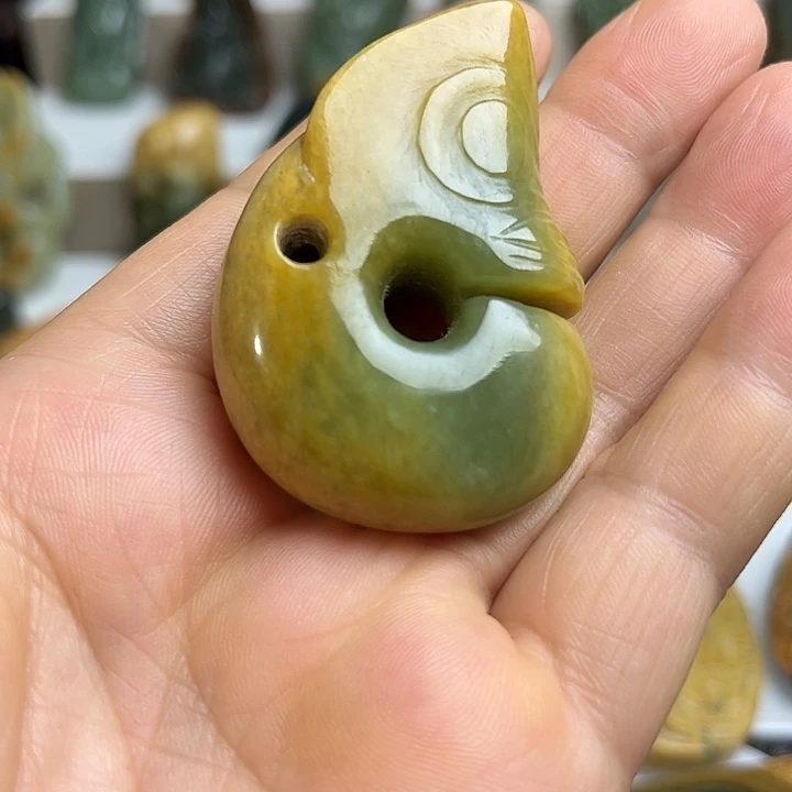 岫岩河磨玉（透闪石质玉）未镶嵌挂件