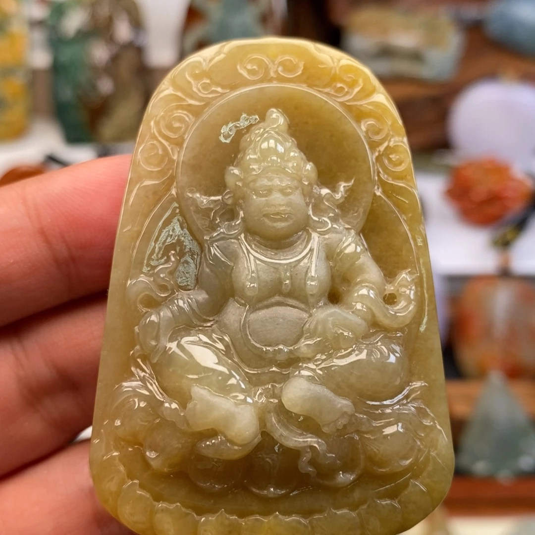 颈饰未镶嵌翡翠缅甸天然翡翠黄财神