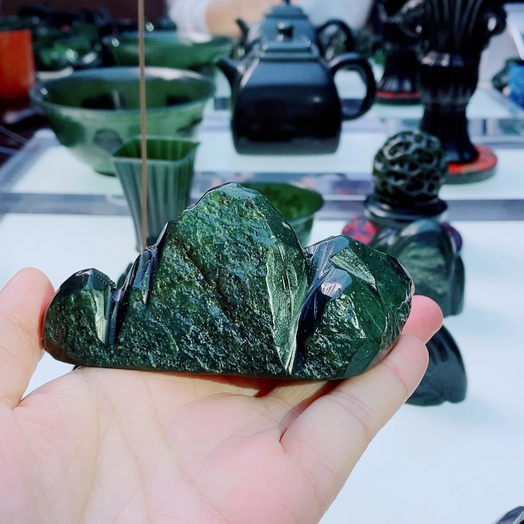 未镶嵌和田玉摆件T**A