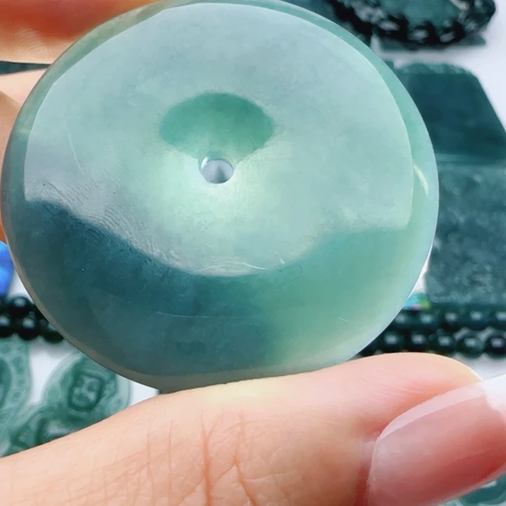 翡翠未镶嵌颈饰多样性发货天然A货翡翠