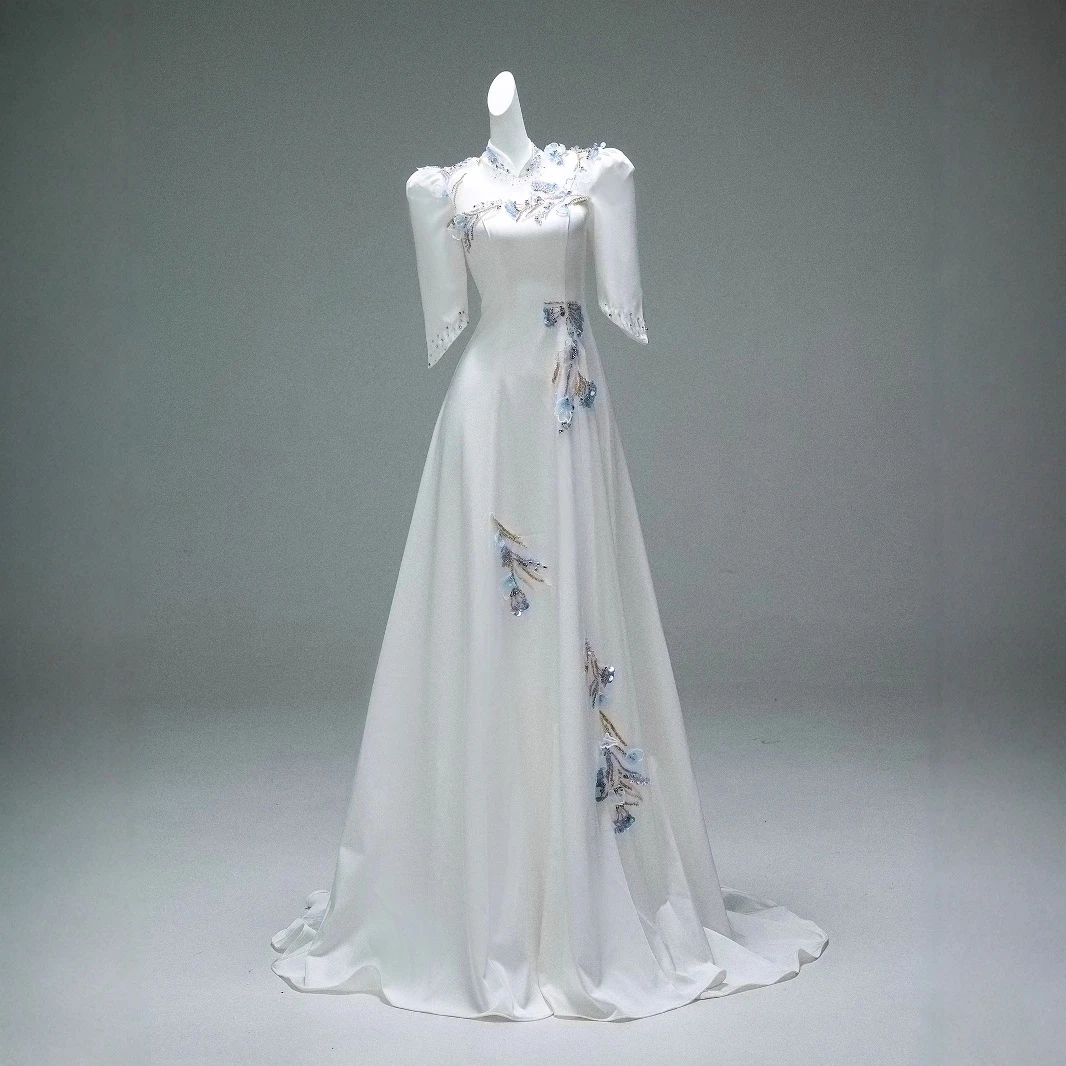 新中式立领白色重工缎面演出服音乐生主持艺考钢琴声乐年会晚礼服