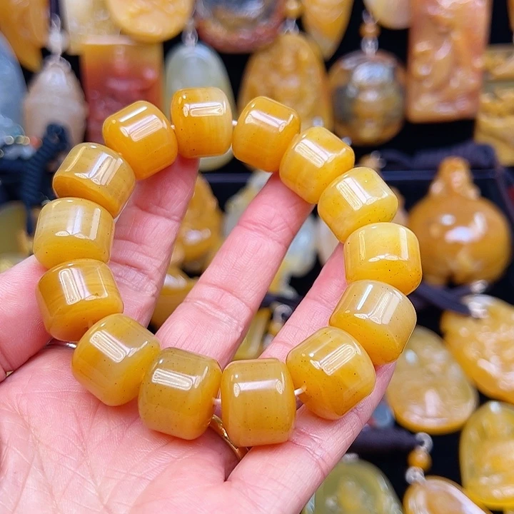 石英质玉（黄龙玉）合金颈饰