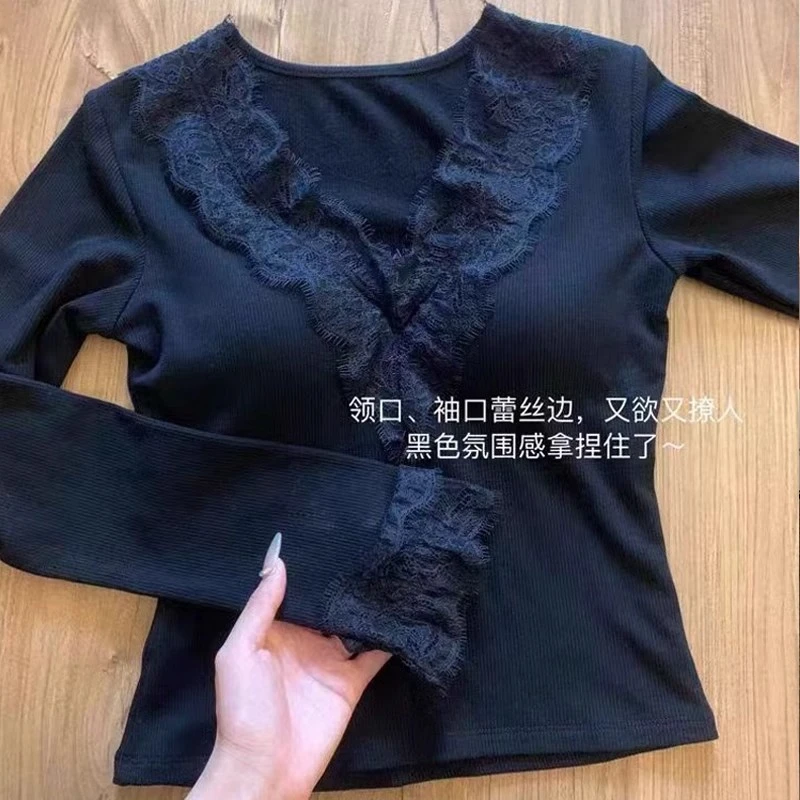白色蕾丝内搭打底衫女秋冬季2025新款高级感修身v领毛衣针织上衣