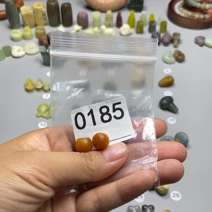 张***说未镶嵌蛇纹石玉颈饰