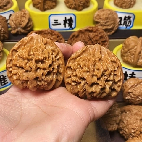 吊坠文玩核桃帝王47quan