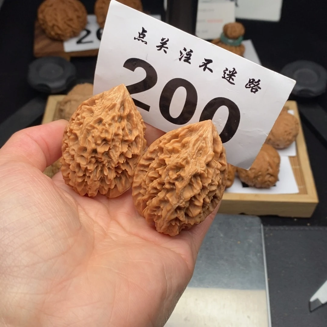 文玩核桃吊坠40招财鼠