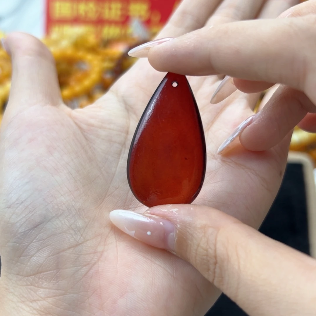 未镶嵌琥珀珠宝奇石