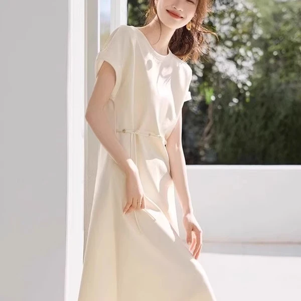 韩系穿搭休闲感T恤式连衣裙夏季设计感系带收腰短袖针织连衣裙女