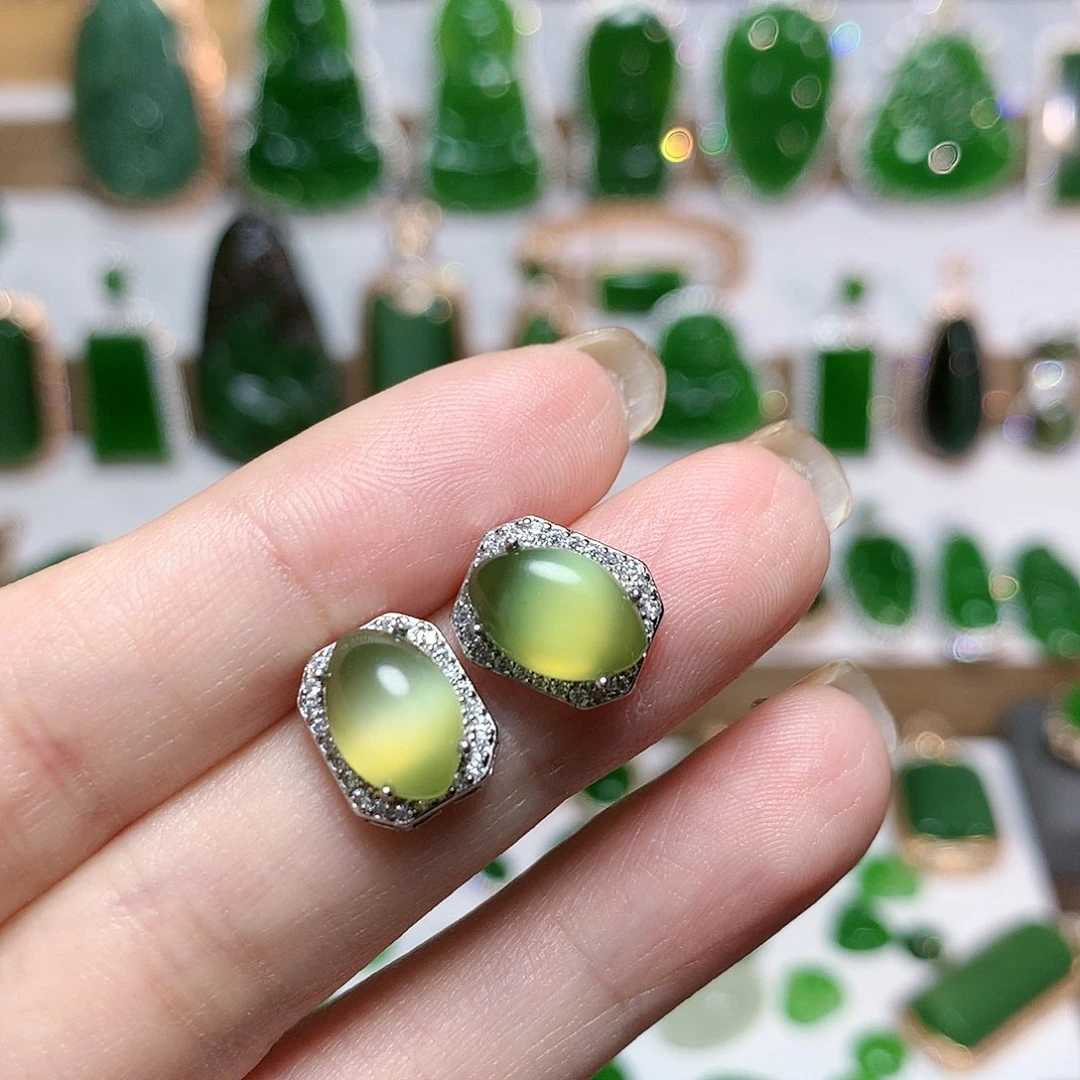 未镶嵌和田玉（碧玉）耳饰