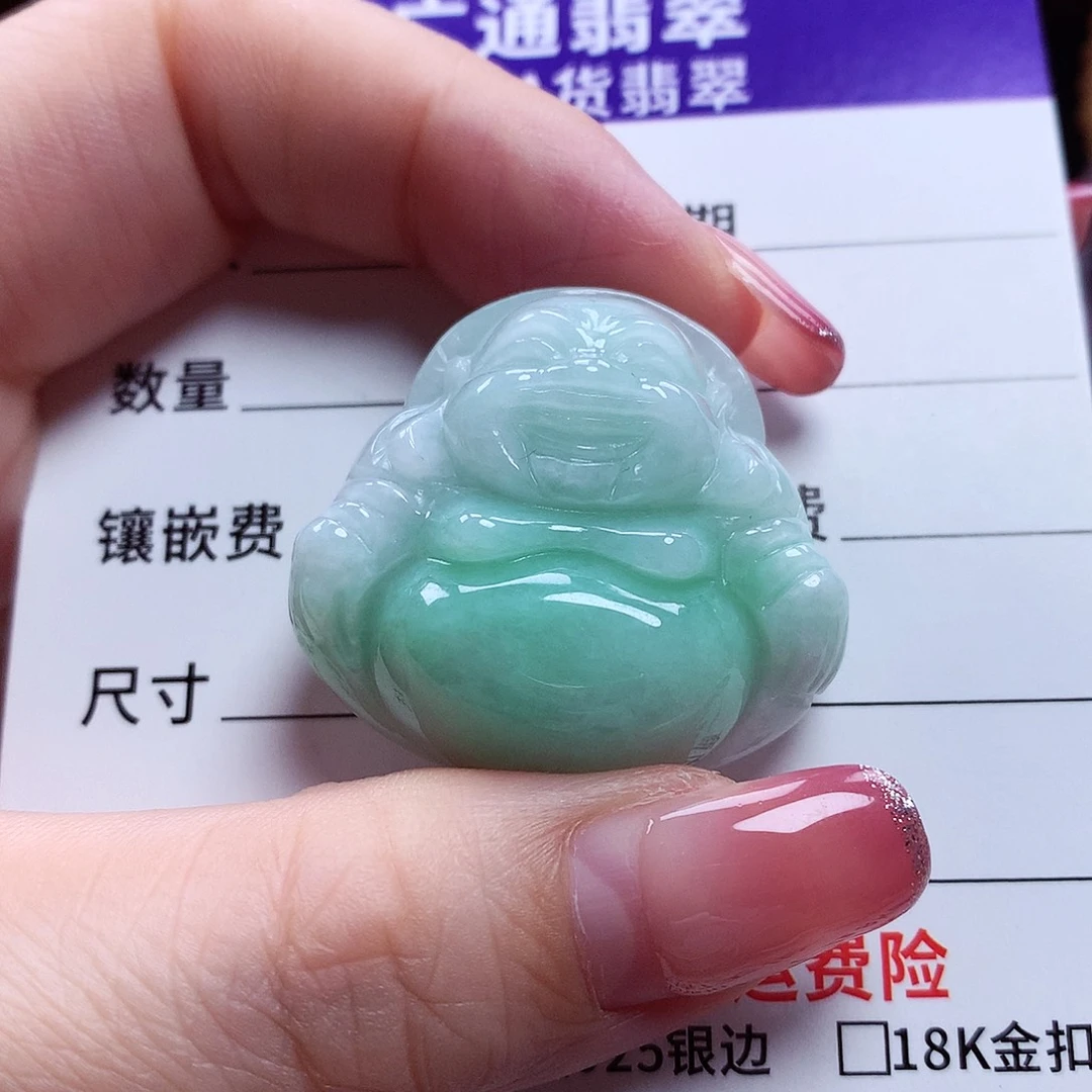 翡翠未镶嵌颈饰佛公