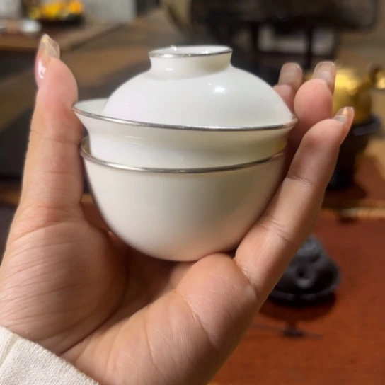 不开片一套景德镇鱼和熊