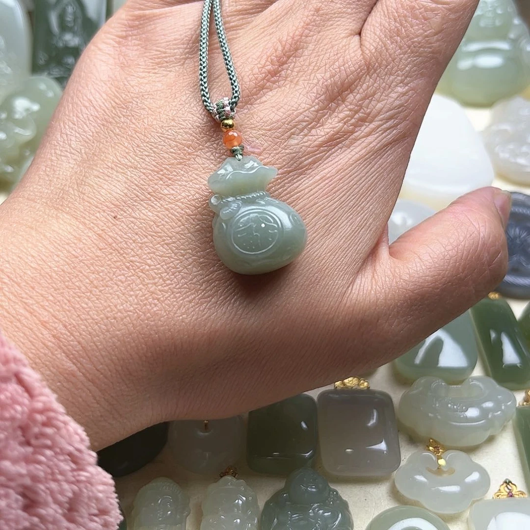 和田玉挂件未镶嵌