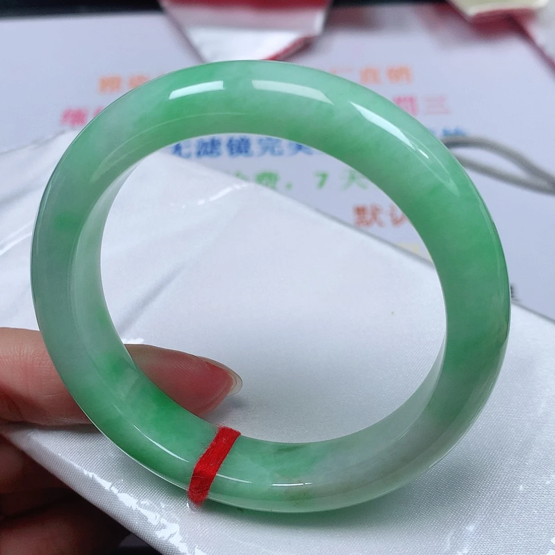 翡翠未镶嵌手镯1818