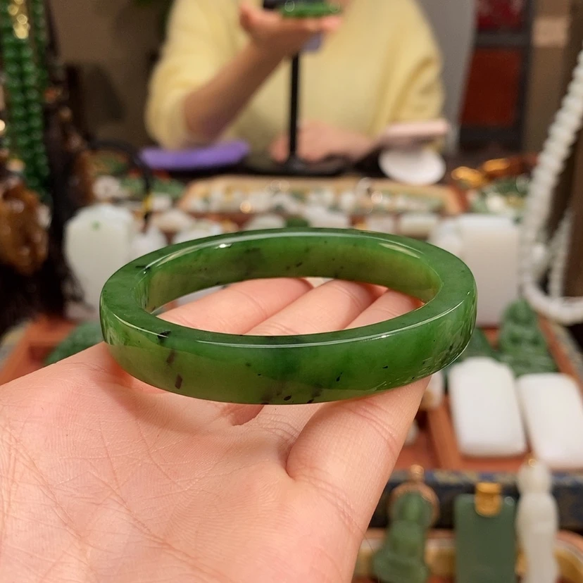 【闪购商品】未镶嵌手链和田玉手镯55.6
