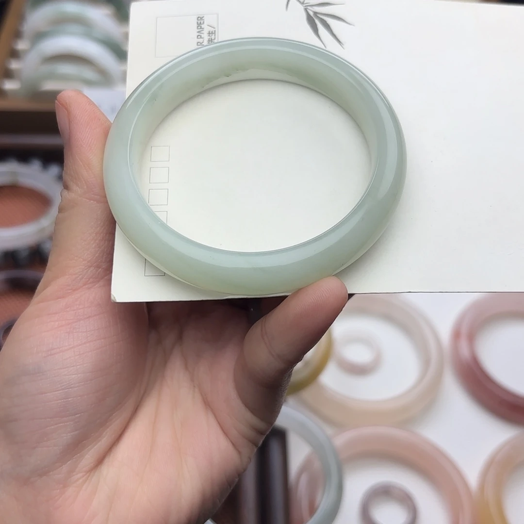 石英质玉（天山翠）未镶嵌手镯55.8圈口