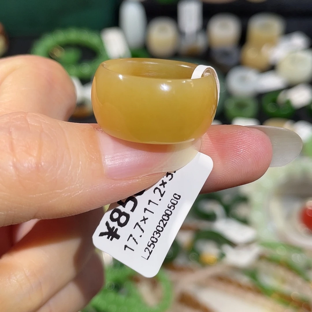 和田玉（糖玉）未镶嵌戒指