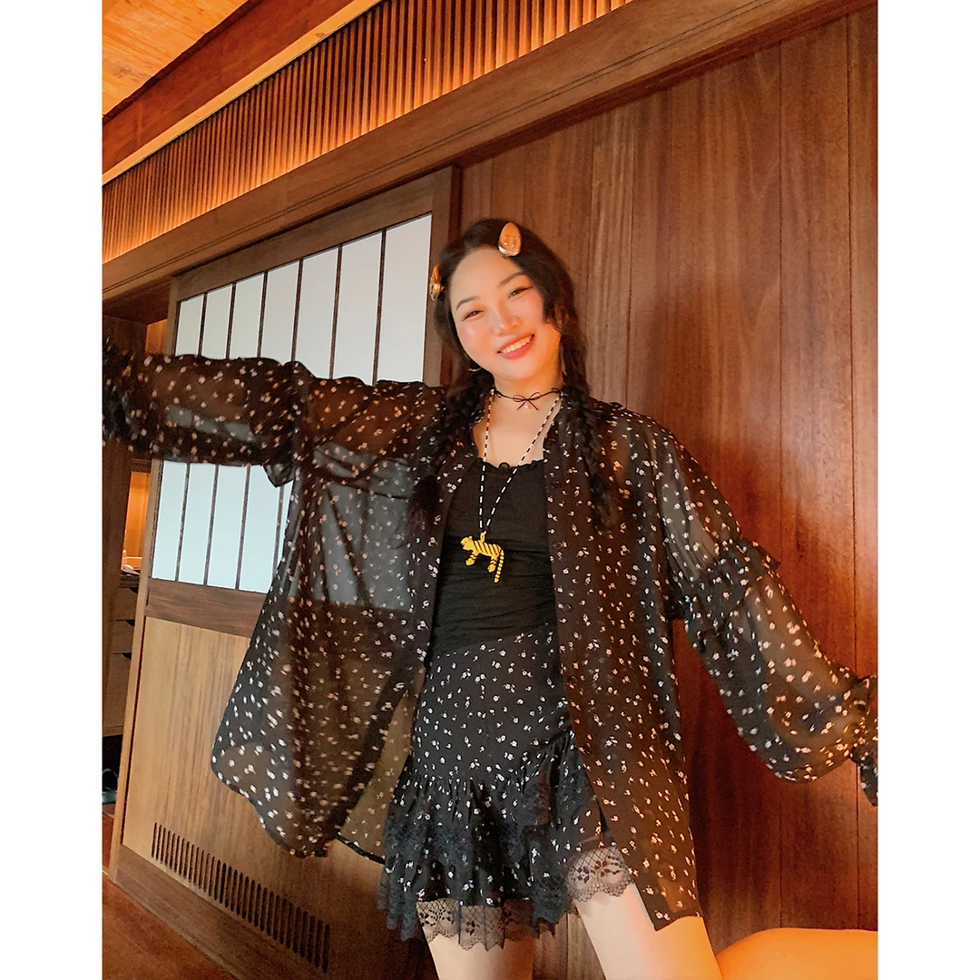 Dazi金大支 卡伦海滩 碎花蕾丝拼接短裤0103/0181