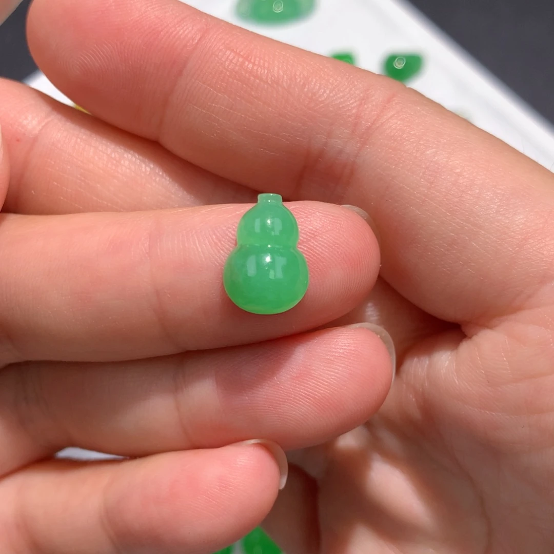 翡翠裸石翡翠葫芦