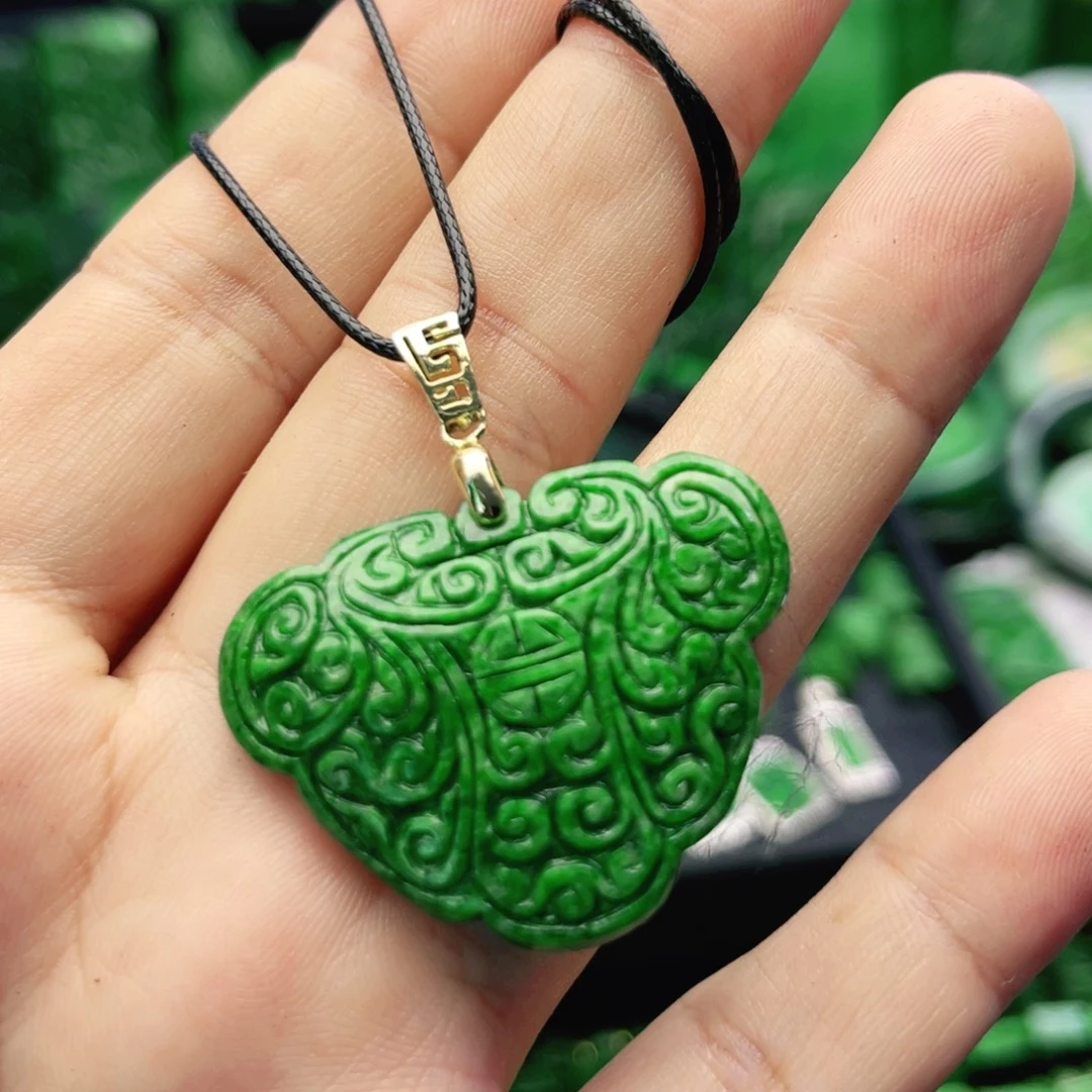 翡翠未镶嵌颈饰吊坠