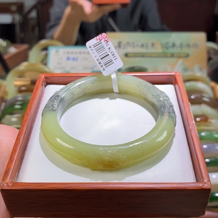 未镶嵌手镯和田玉23。 59