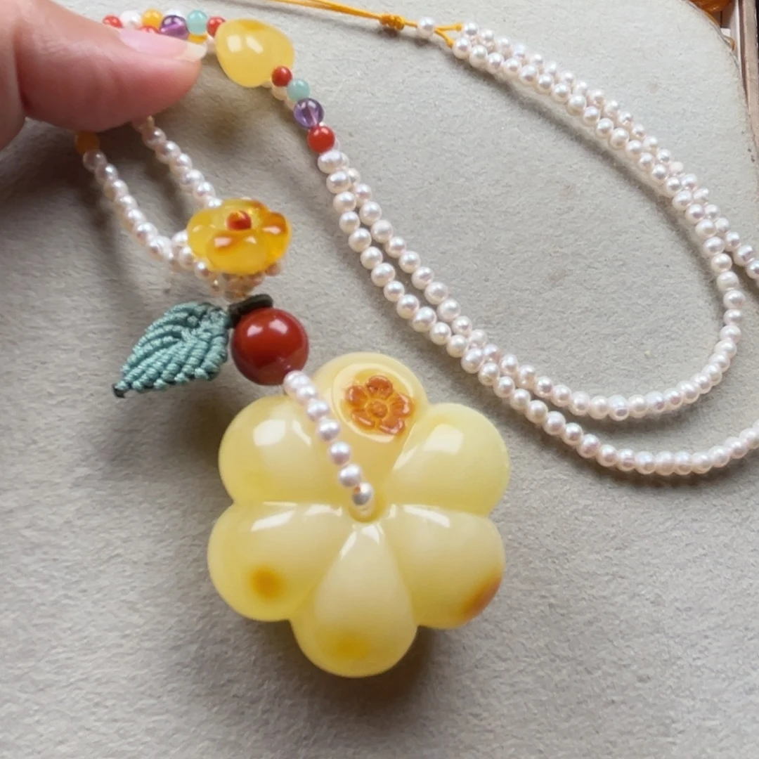 蜜蜡未镶嵌颈饰白蜡有钱花